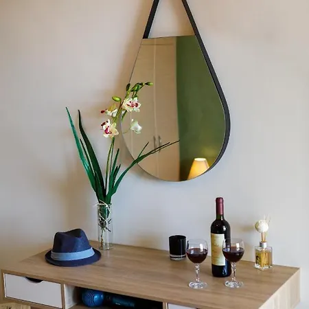 Christina's * Tolón