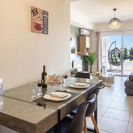 Christina's Apartament